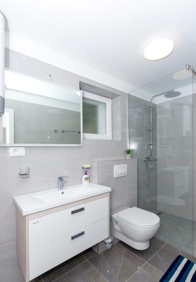Apartments West Coast Split Zewnętrze zdjęcie