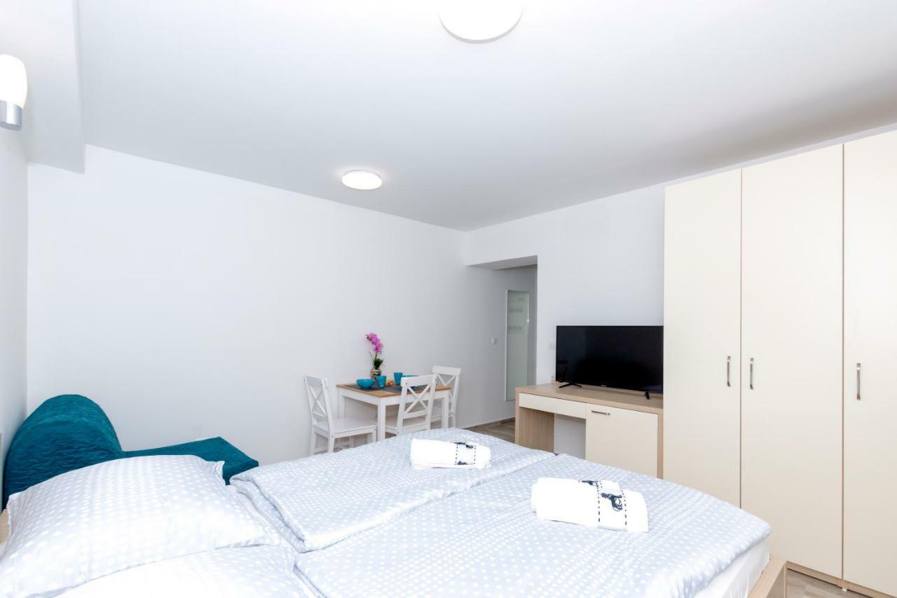 Apartments West Coast Split Zewnętrze zdjęcie