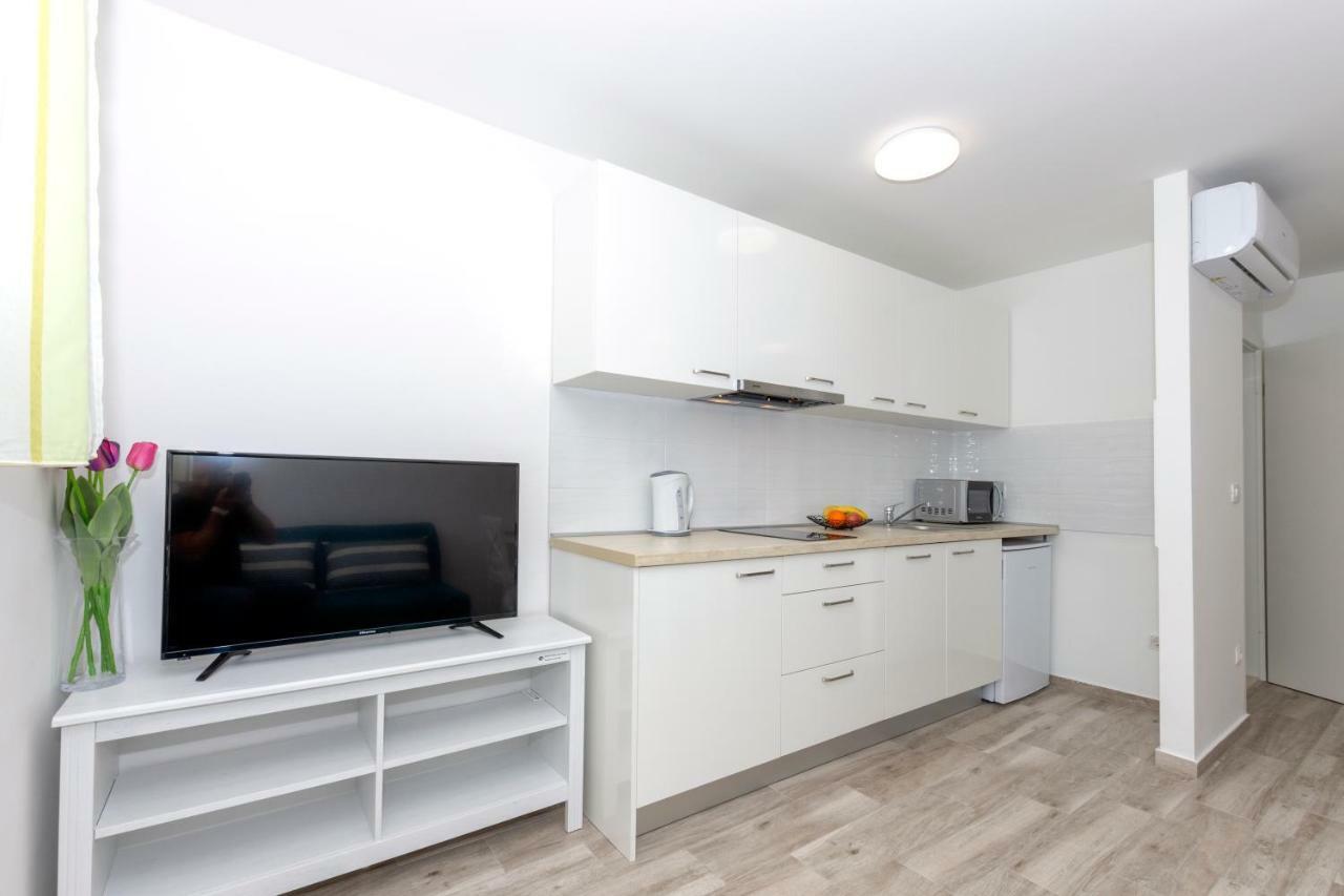 Apartments West Coast Split Zewnętrze zdjęcie